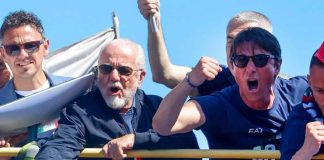 Conte ha deciso di restare alla guida della squadra campione d'Italia