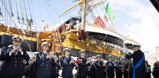 Tour Mediterraneo Vespucci, grande successo per la tappa di Napoli Tour Mediterraneo Vespucci, grande successo per la tappa di Napoli