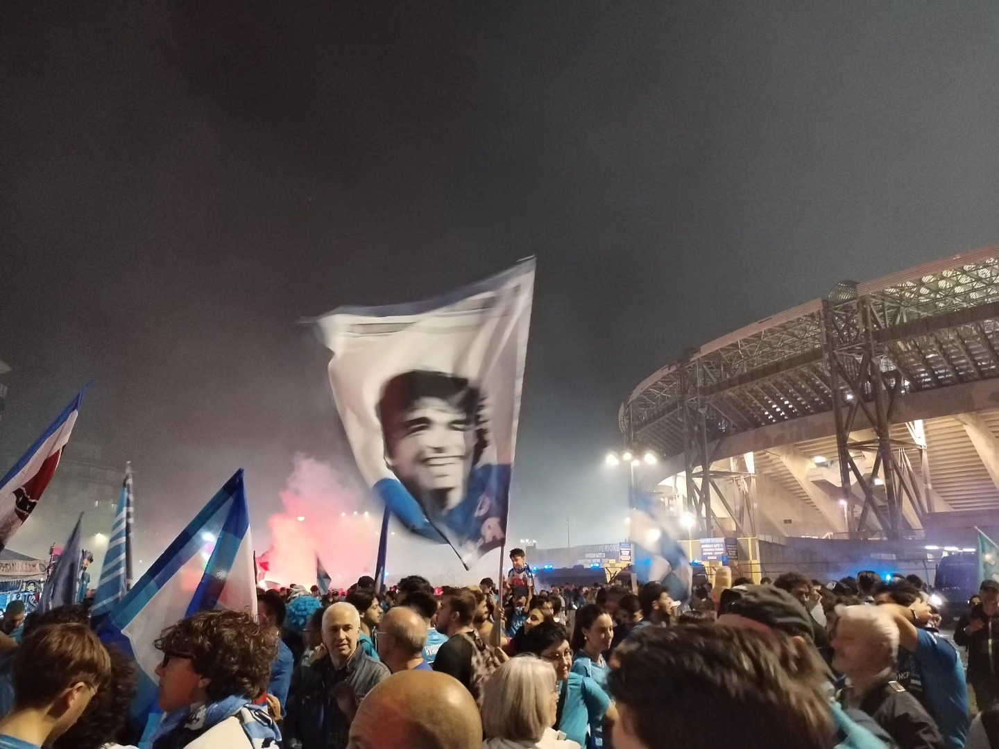napoli festa scudetto 670mila i turisti in città e alberghi sold out da 2anews.it napoli festa scudetto 670mila i turisti in città e alberghi sold out