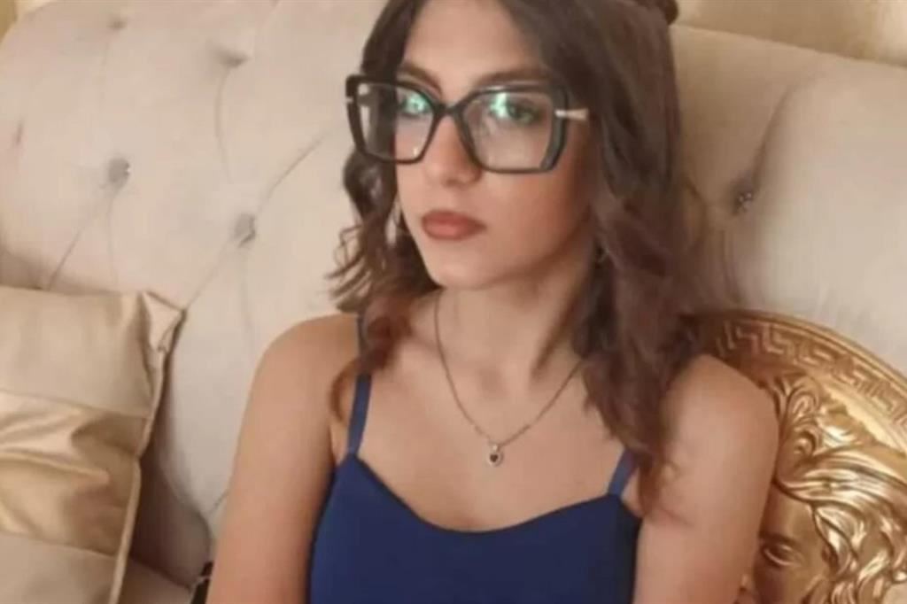 Offese sui social ai genitori di Martina Carbonaro: “I cani sono meglio di voi” Offese sui social ai genitori di Martina Carbonaro: “I cani sono meglio di voi”