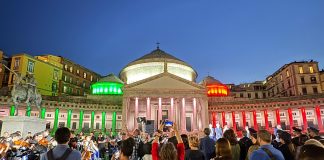 Nuova illuminazione in piazza del Plebiscito a Napoli