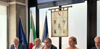 Referendum abrogativo sugli oneri di sistema: al via la raccolta firme, presentazione ufficiale al Consiglio Regionale della Campania