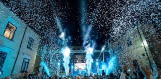 Amalfi, la vigilia di Ferragosto a Piazza Municipio con musica dal vivo e dj set