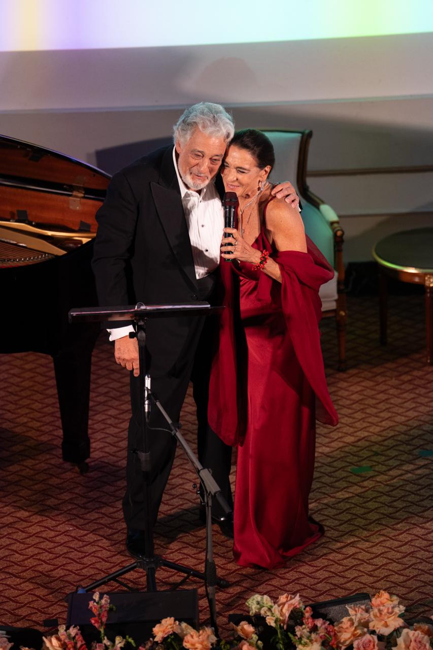 Premio Faraglioni Capri International 2025: Plácido Domingo incanta il pubblico del Quisisana Premio Faraglioni Capri International 2025: Plácido Domingo incanta il pubblico del Quisisana