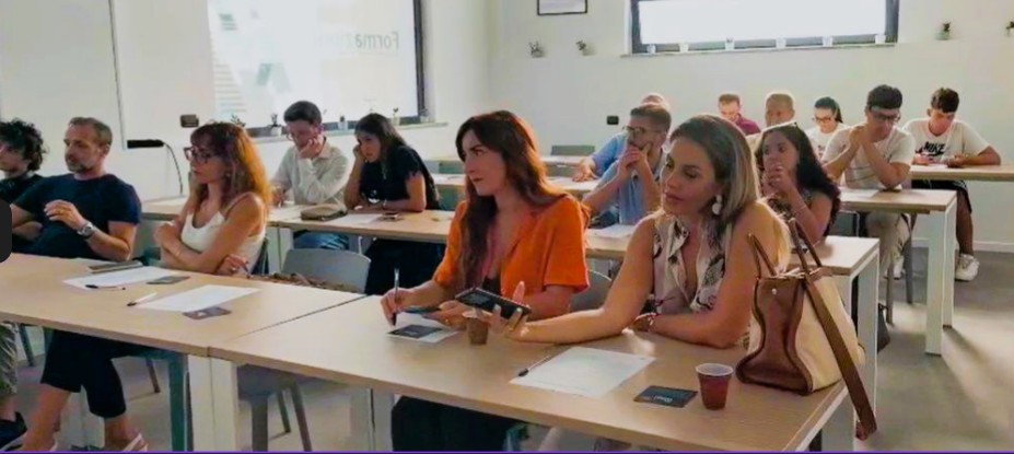 In Campania tre nuovi corsi ITS gratuiti per diplomati su AI e Marketing Digitale. Come inviare la richiesta https://www.2anews.it/in-campania-tre-nuovi-corsi-its-gratuiti-per-diplomati-come-inviare-richiesta/