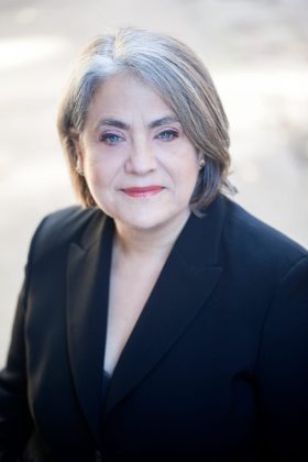 Premio San Gennaro World 2025 presentato da Gianni Simioli sul Sagrato del Duomo di Napoli