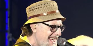 Eduardo De Crescenzo al Teatro Sannazaro per celebrare i 20 anni del Premio Masaniello