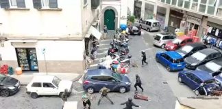 Scontri tra tifosi in via De Pretis prima di Napoli-Sporting Lisbona