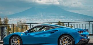 Supercar sul Lungomare di Napoli domenica 12 ottobre