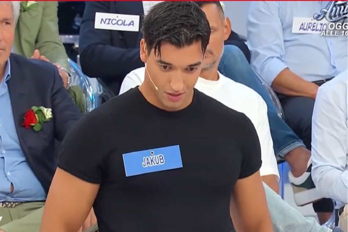 Uomini e Donne, registrazione 14 ottobre: Sara richiama Jakub