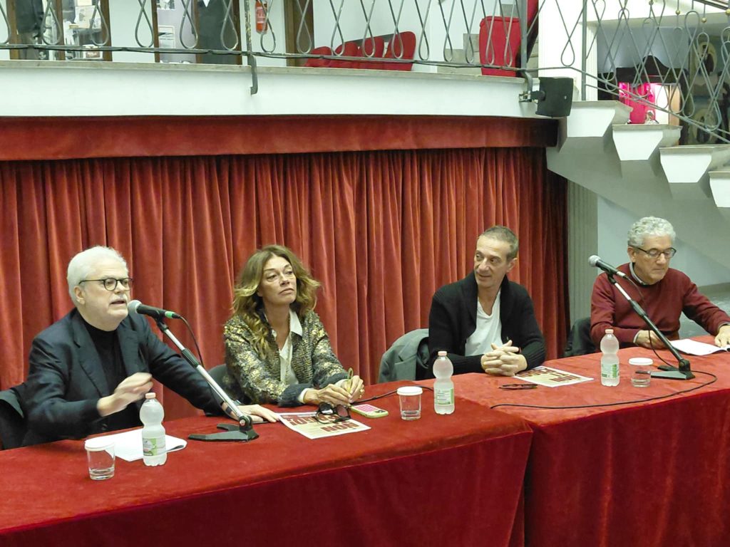 Dieci anni senza Luca, al San Ferdinando con Carolina Rosi e Ficarra torna Non ti pago!