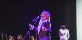 Monica Sarnelli al Teatro Augusteo in "Sirene, Sciantose, Malafemmine ed altre storie di donne veraci"