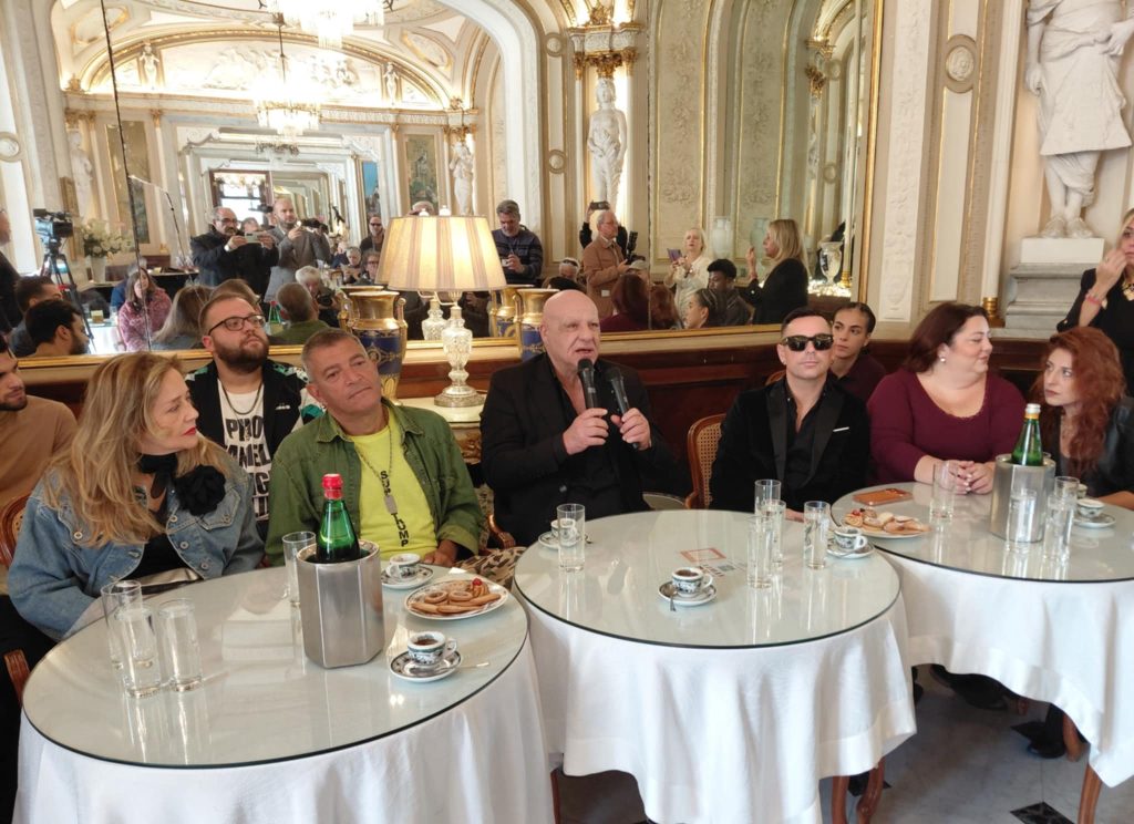 Opera di Periferia: all’Augusteo la rivolta in musica di Peppe Lanzetta Opera di Periferia: all’Augusteo la rivolta in musica di Peppe Lanzetta