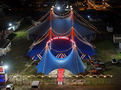 imperial royal circus a napoli arriva il circo pi249 grande di natale