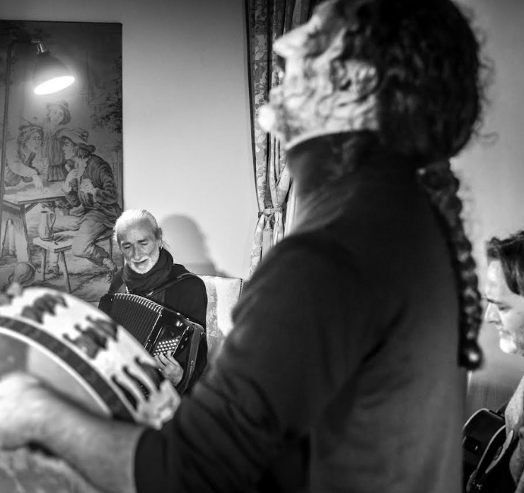 Arriva in Campania “Spettacolo da BARcollo ma… non mollo” Arriva in Campania “Spettacolo da BARcollo ma… non mollo”