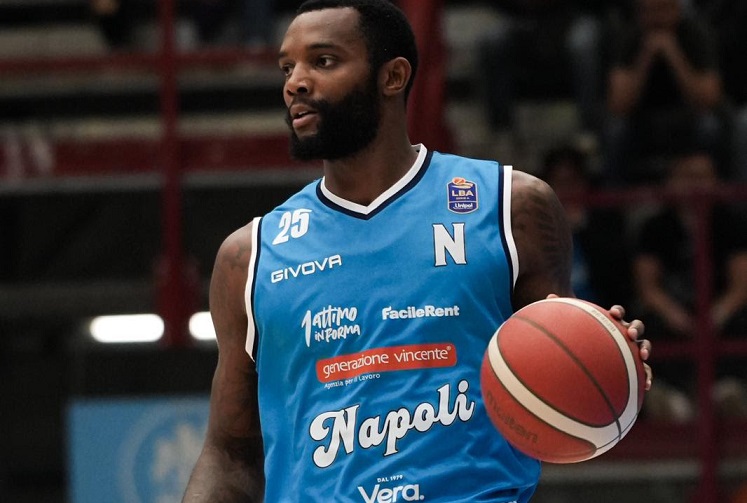 Napoli Basket ko con Trapani Shark (97 90), Magro: “Abbiamo voglia di riscatto” Napoli Basket ko con Trapani Shark (97 90), Magro: “Abbiamo voglia di riscatto”