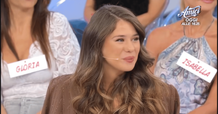 Uomini e Donne, registrazione 5 gennaio: Cristiana annuncia la scelta Uomini e Donne, registrazione 5 gennaio: Cristiana annuncia la scelta