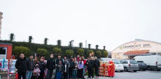 La comunit&agrave; cinese di Cinamercato: un ponte di aiuti per il Natale delle famiglie di Gianturco