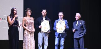 Napoli & Festival 2025: Luigi Zeno e Francesco Emilio Borrelli premiati al Politeama