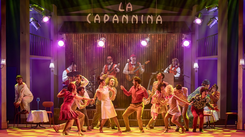 Fatima Trotta all'Augusteo con Sapore di Mare tra nostalgia e anni '60