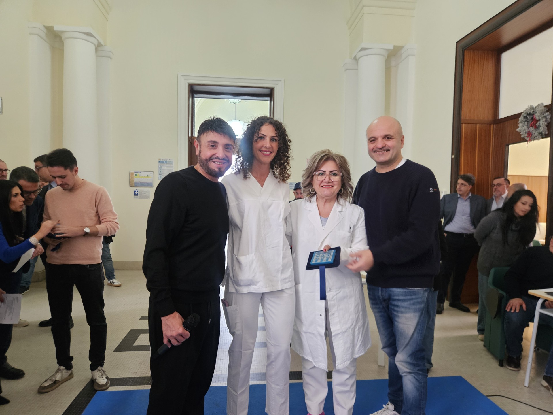 Cardarelli, auguri nel segno della donazione sangue con Peppe Iodice e Gigi Finizio Cardarelli, auguri nel segno della donazione sangue con Peppe Iodice e Gigi Finizio