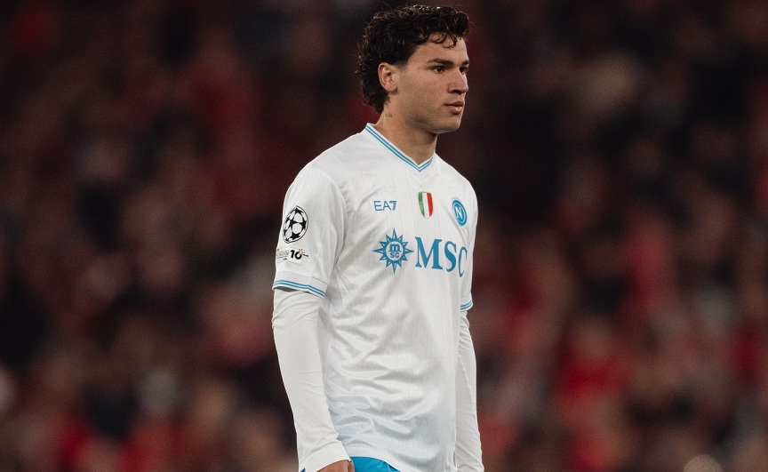 Calcio Napoli, Vergara: “Conte mi ha aiutato, Messi il mio idolo e lavoro sulle punizioni”