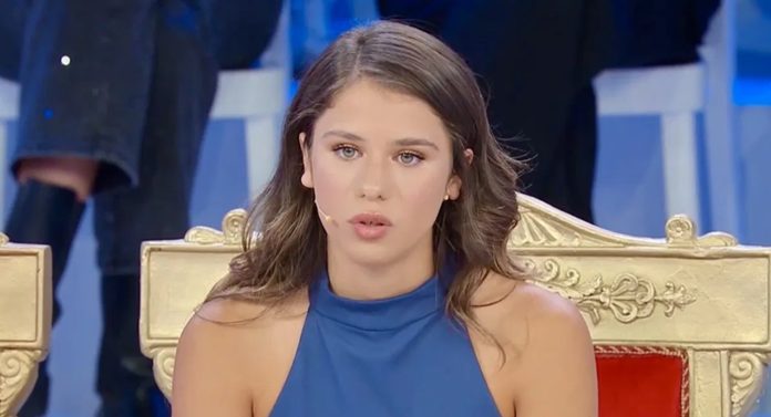 Uomini e Donne, registrazione 12 gennaio: Cristiana sceglie Ernesto Uomini e Donne, registrazione 12 gennaio: Cristiana sceglie Ernesto