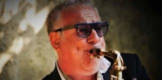 Trianon Viviani, gli “inciuci” di Gino Rivieccio e la musica di Marco Zurzolo