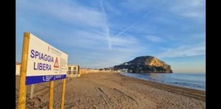 Bacoli, il pugno duro di Della Ragione: accertamenti fiscali sui lidi militari per 100mila euro