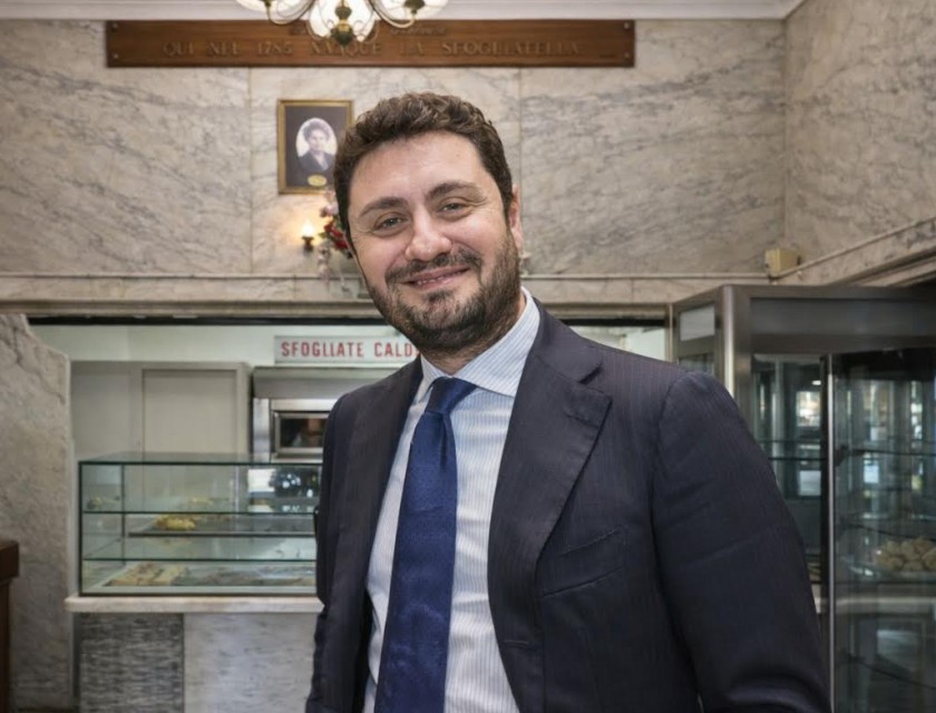 Pintauro 1785 riapre in via Toledo, una storia che rinasce e si rinnova