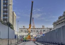 Napoli, installato il ponte pedonale tra Tribunale e Procura