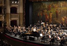 Un gradito ritorno al Teatro San Carlo per Luisi e Taverna: musiche di Mozart e Beethoven Un gradito ritorno al Teatro San Carlo per Luisi e Taverna: musiche di Mozart e Beethoven