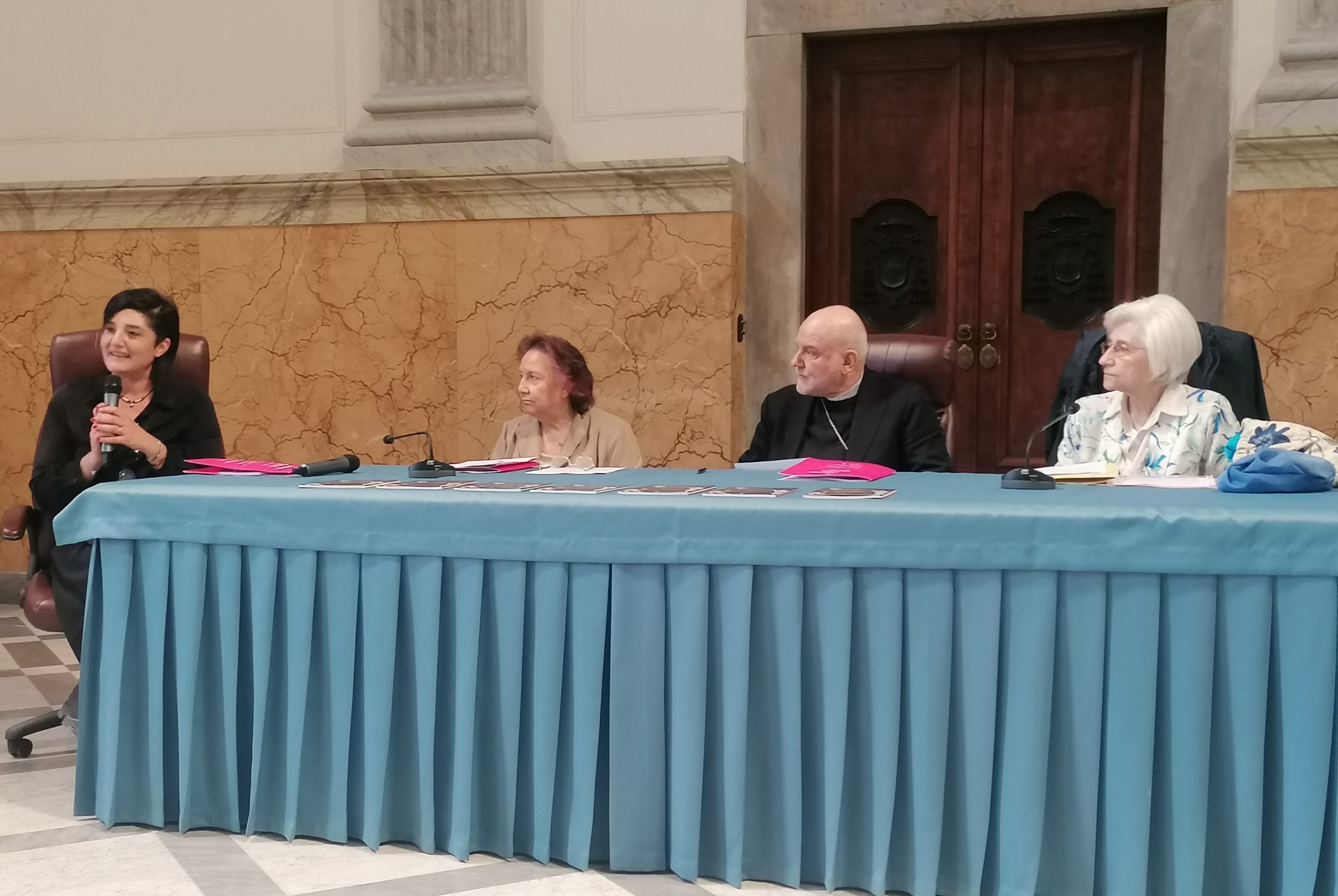 Presentata la rassegna “Destinazione donna: itinerari femminili a Napoli”. 54 appuntamenti gratuiti per 13 Itinerari turistici