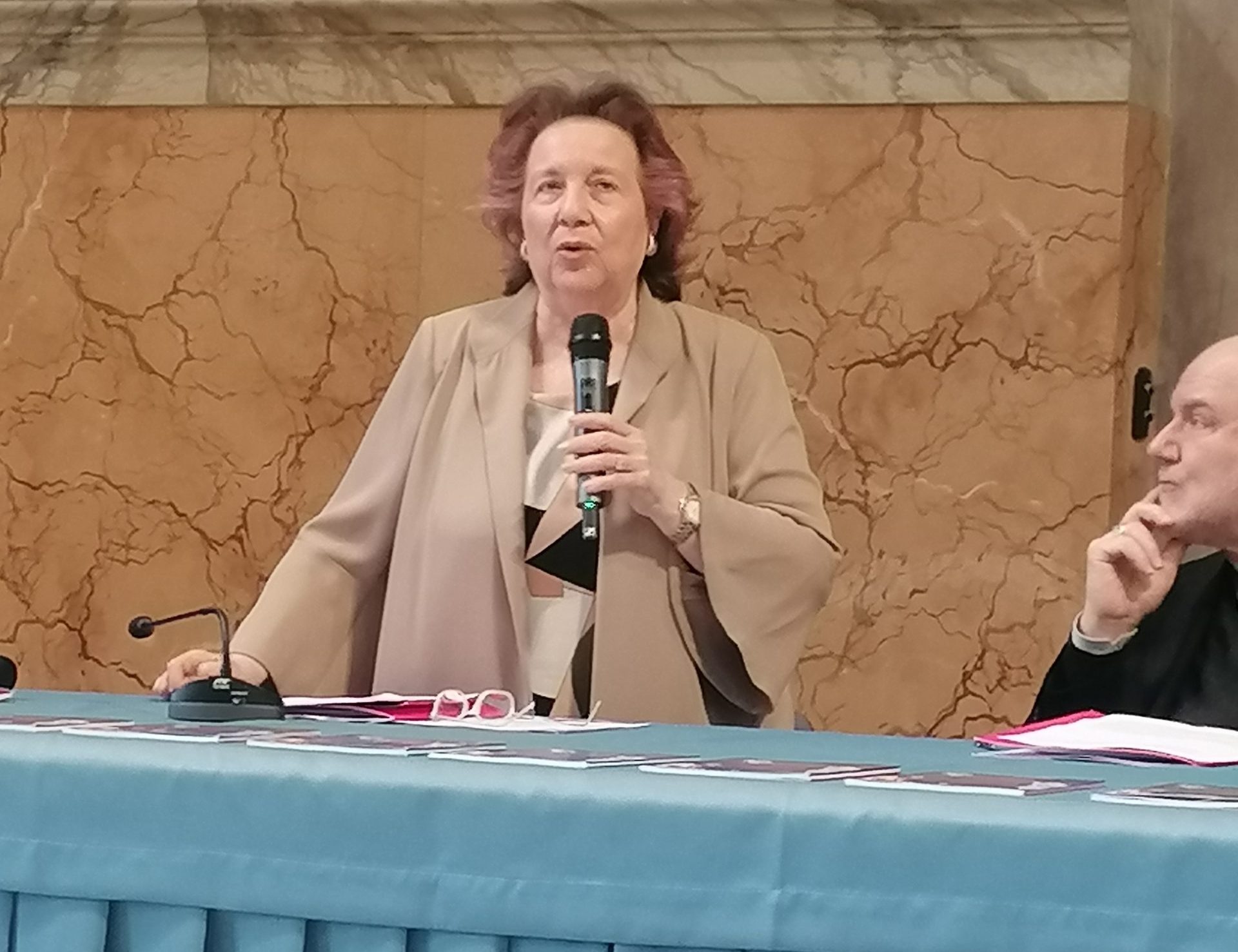 Presentata la rassegna “Destinazione donna: itinerari femminili a Napoli”. 54 appuntamenti gratuiti per 13 Itinerari turistici