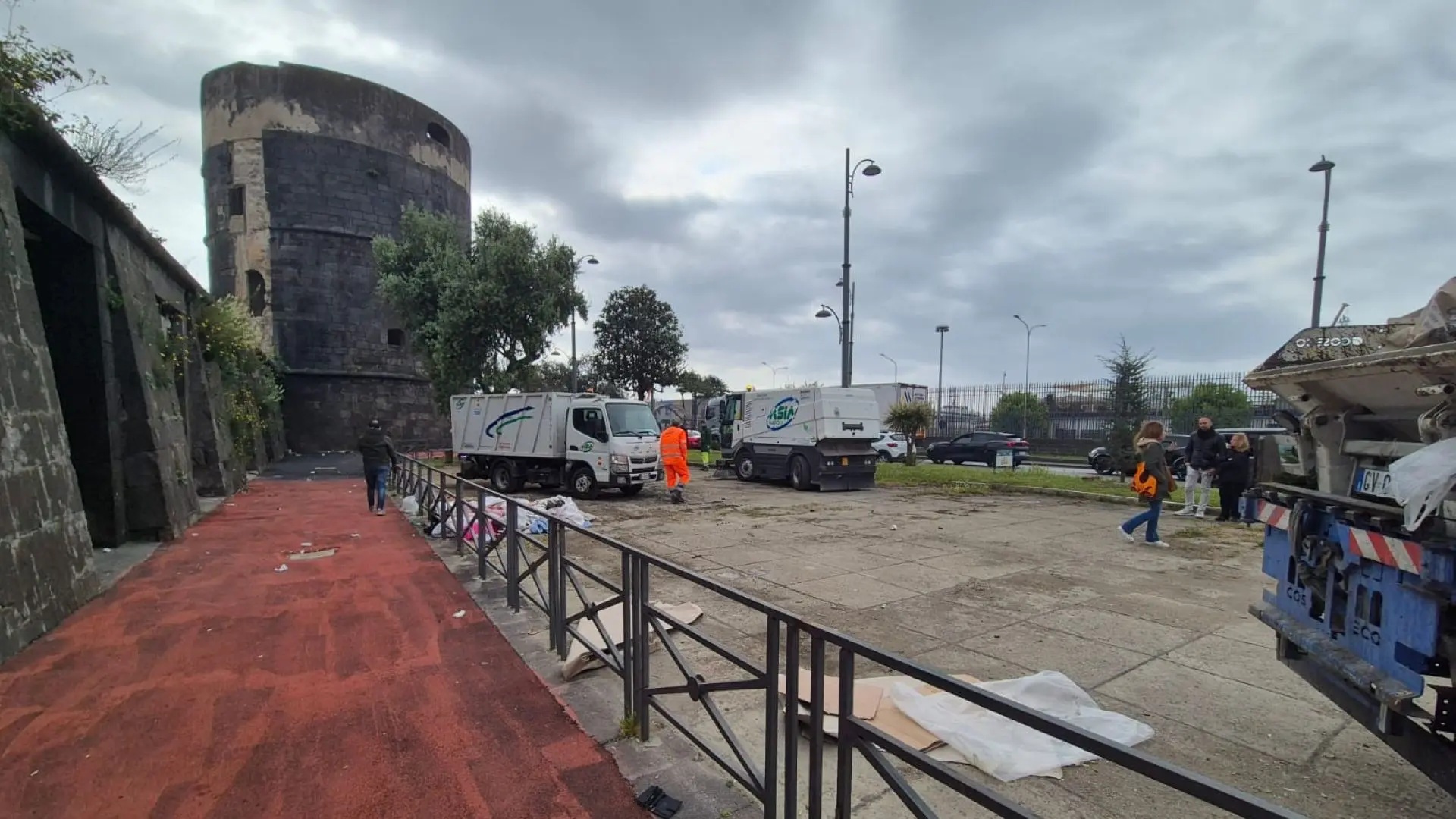 torri aragonesi nuovo intervento di pulizia e assistenza alle persone senza dimora da 2anews.it torri aragonesi nuovo intervento di pulizia e assistenza alle persone senza dimora
